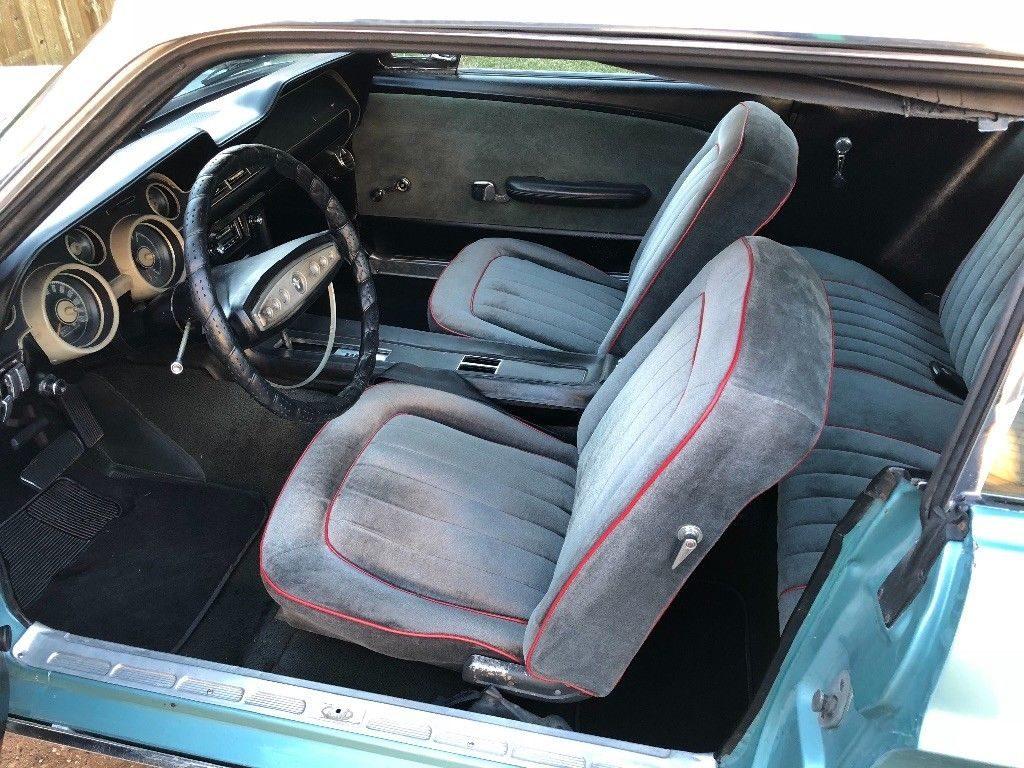 1968 Ford Mustang Original Trim (Blue, White Top)