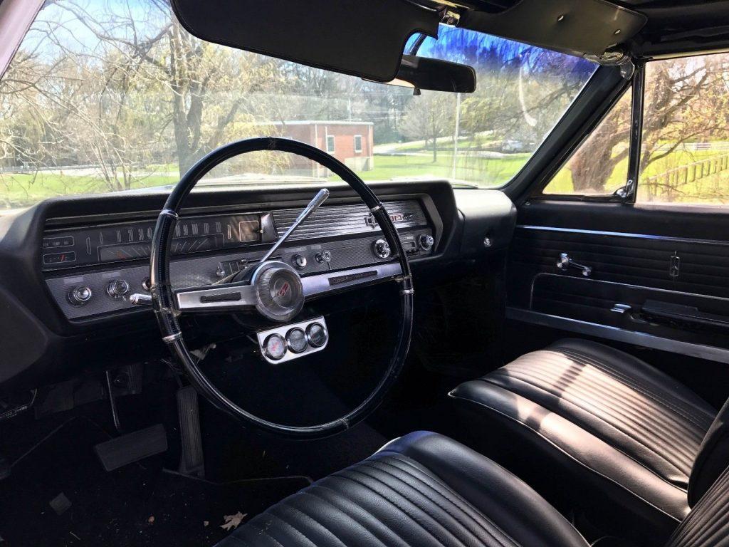 NICE 1965 Oldsmobile Cutlass 442