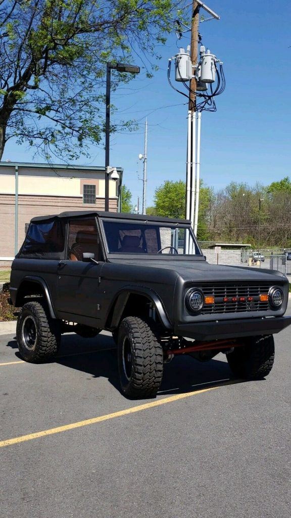1968 Ford Bronco Satin dark grey