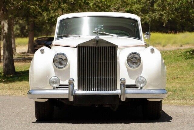 1961 Rolls-Royce Silver Cloud II LWB