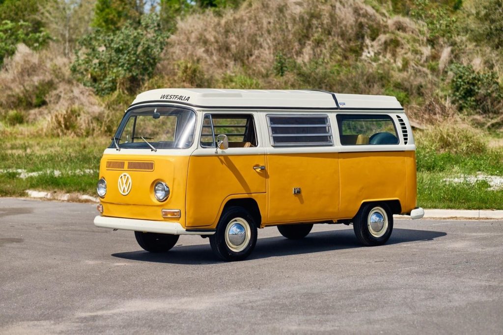 1969 Volkswagen Westfalia Camper Bus