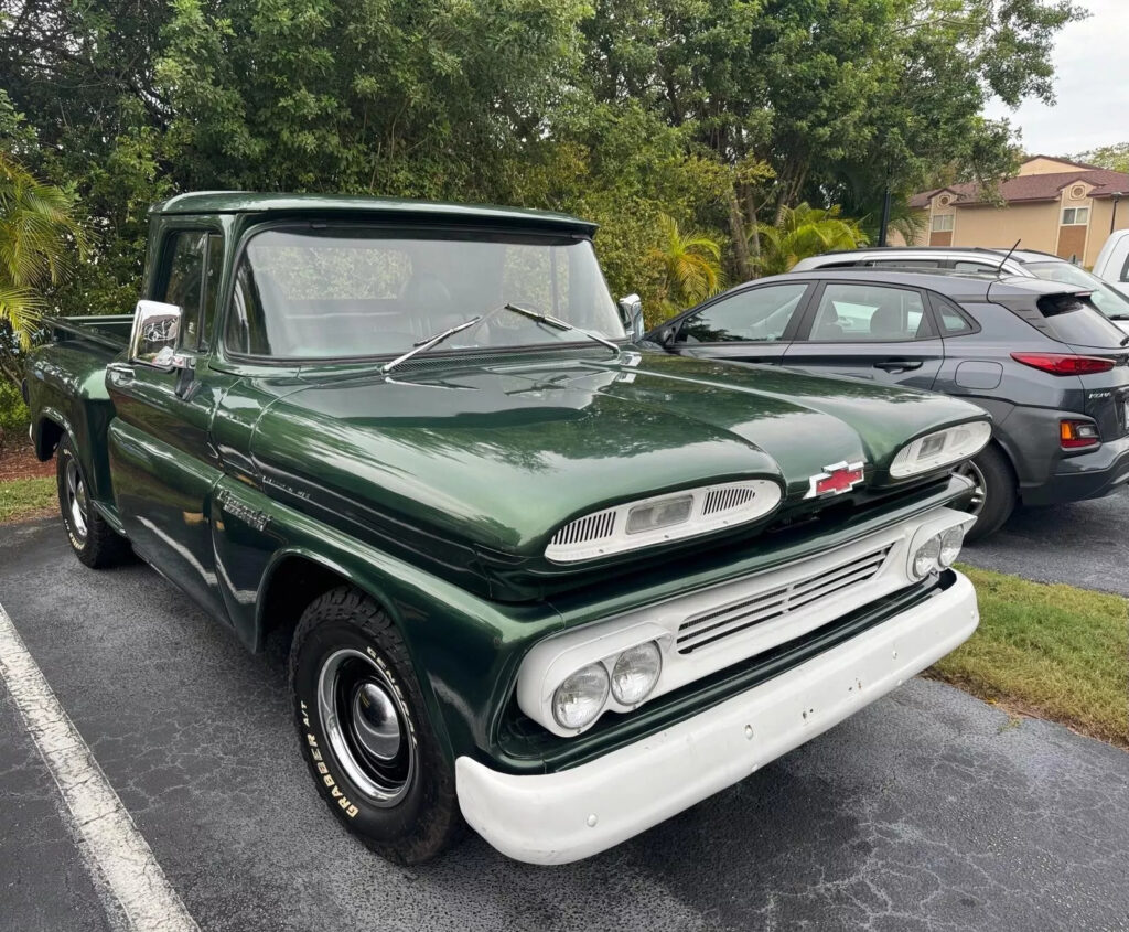 1960 Chevrolet Pickups