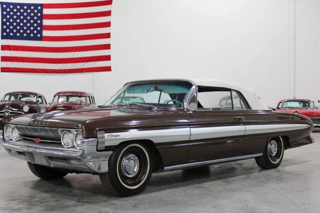 1961 Oldsmobile Starfire Convertible