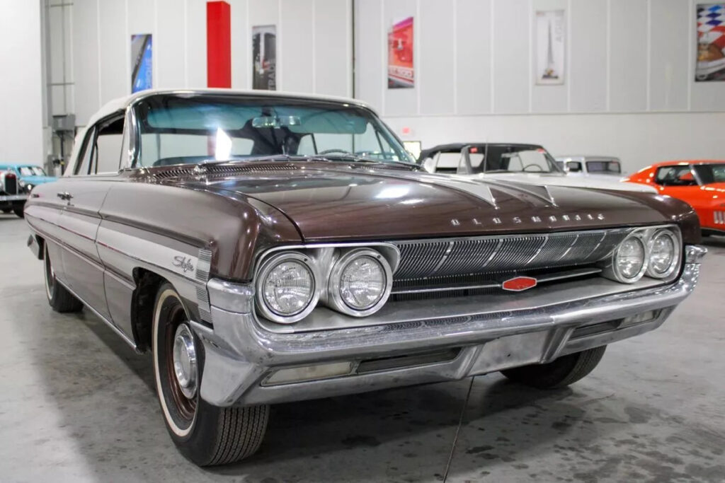 1961 Oldsmobile Starfire Convertible