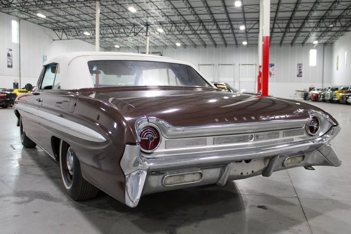 1961 Oldsmobile Starfire Convertible