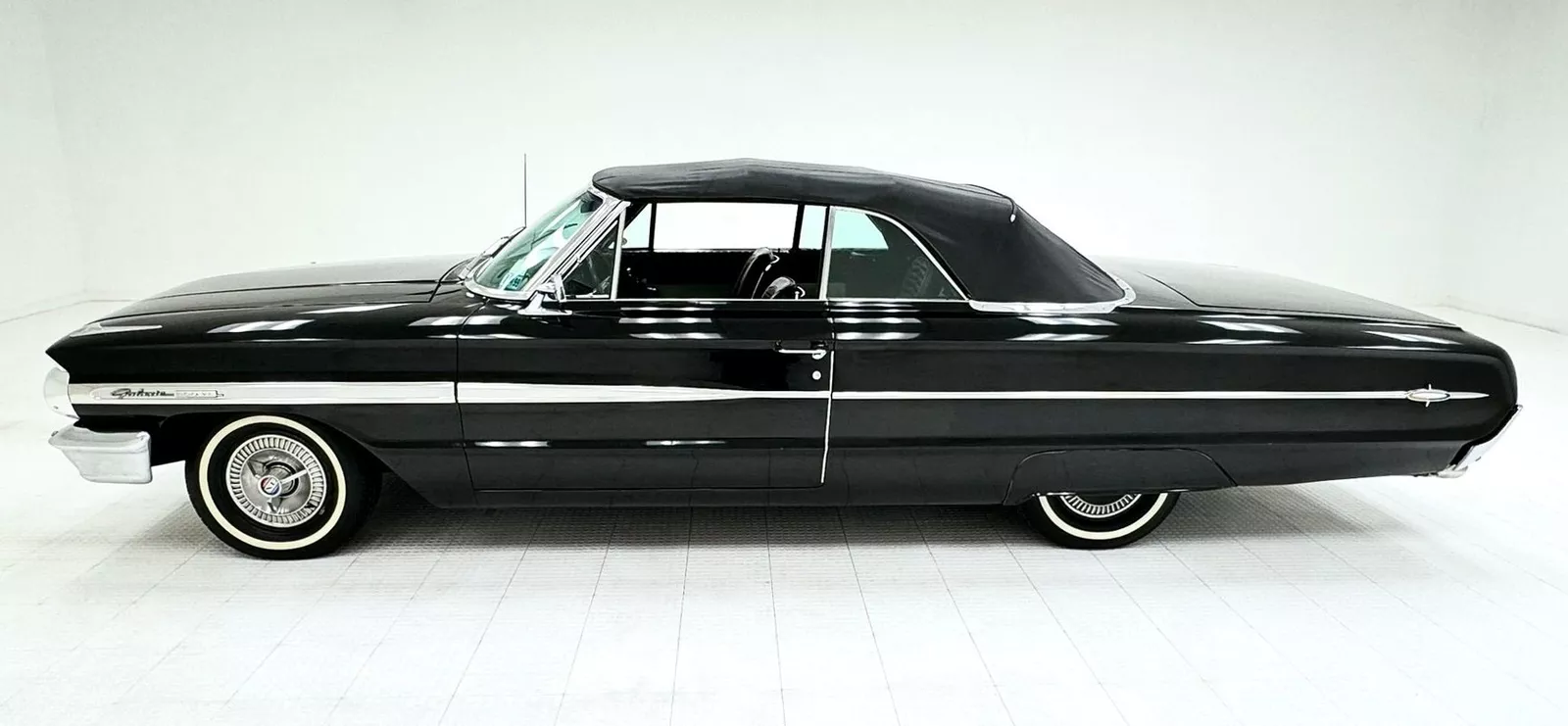 1964 Ford Galaxie 500 XL Convertible