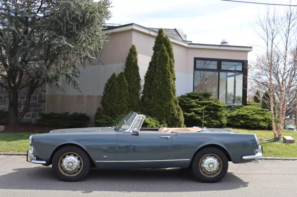 1963 Alfa Romeo 2600 Spider