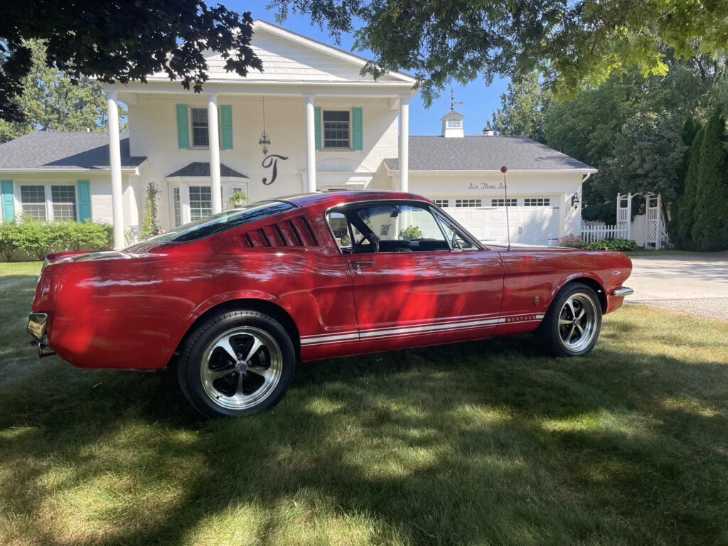 1965 Ford Mustang GT