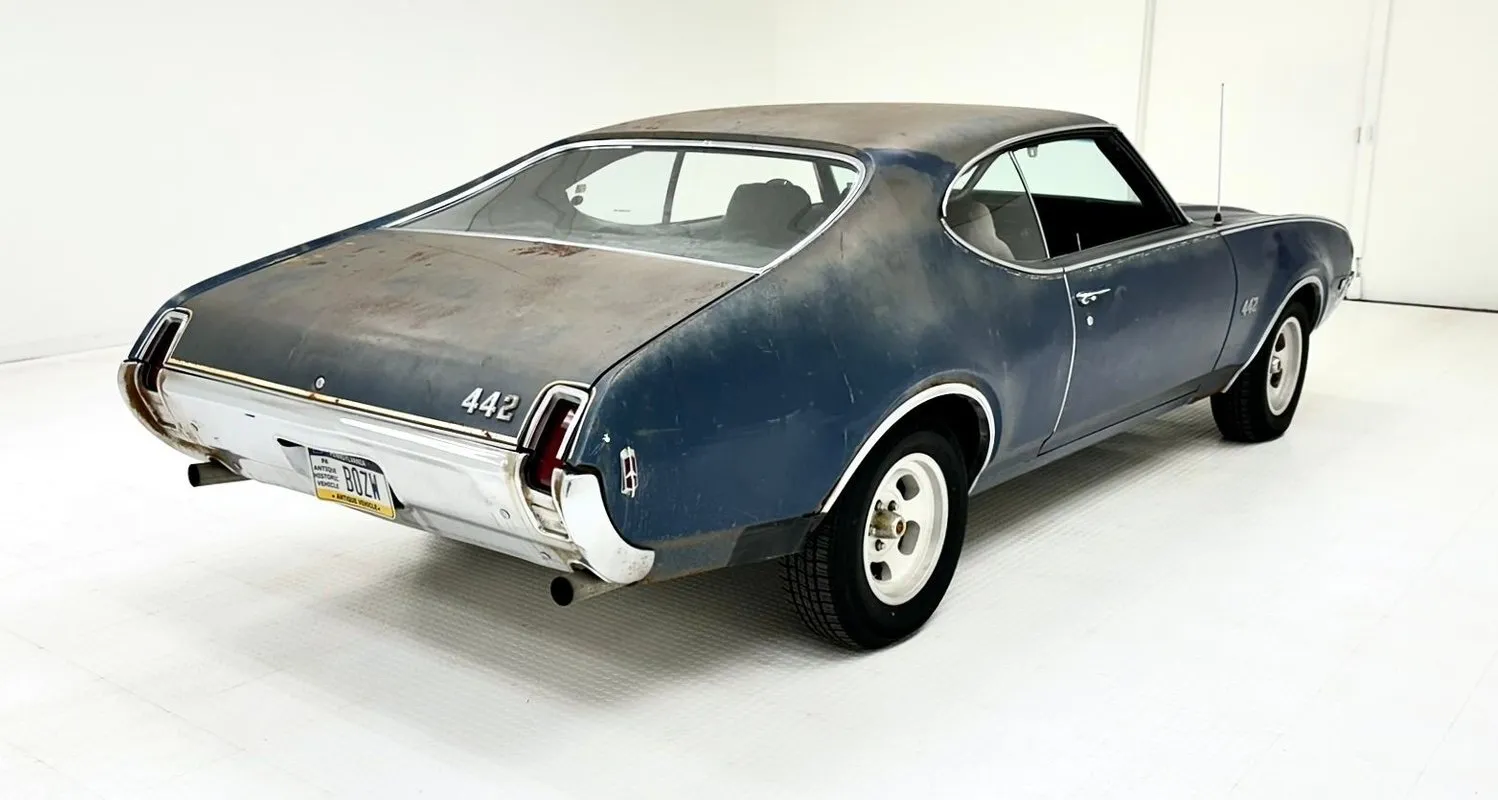 1969 Oldsmobile 442 Holiday 2 Door Hardtop