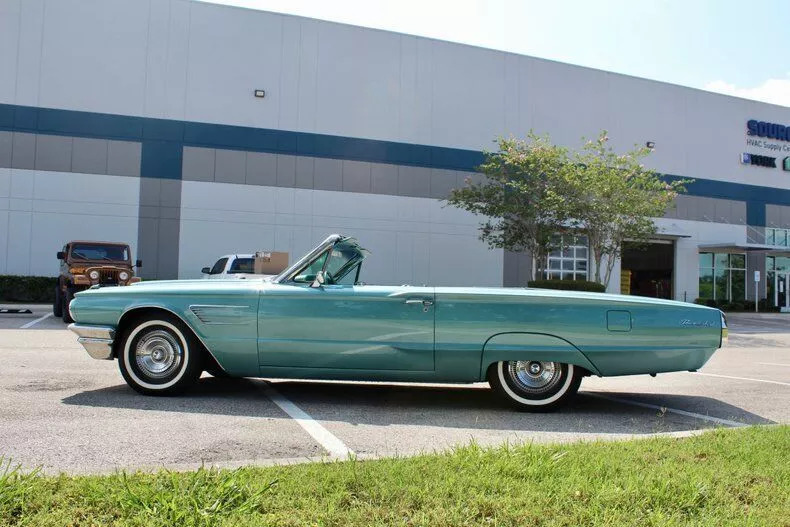 1965 Ford Thunderbird