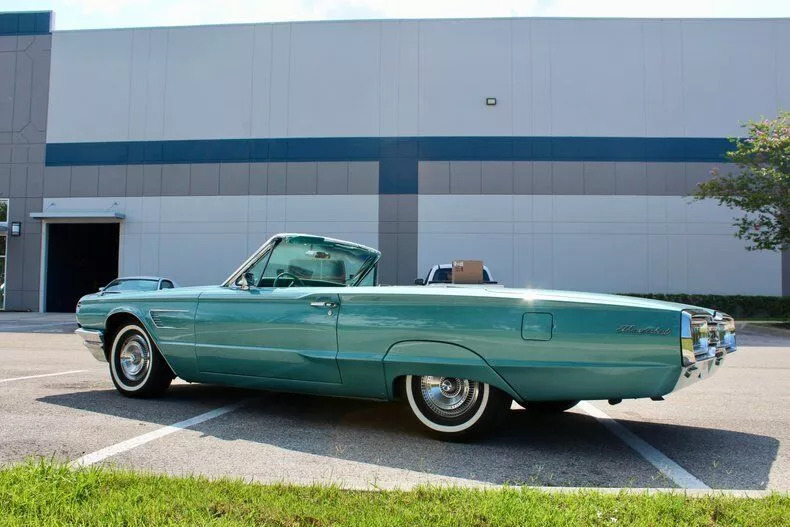 1965 Ford Thunderbird