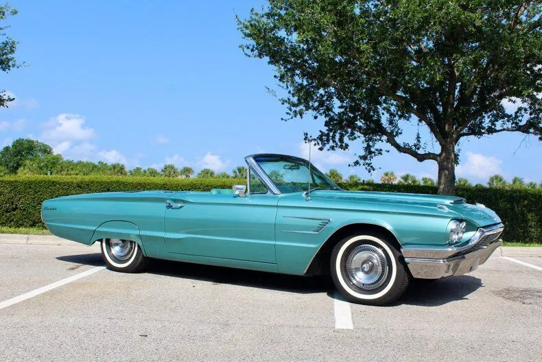 1965 Ford Thunderbird