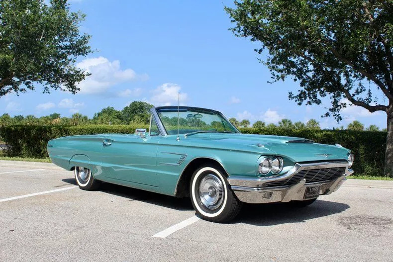 1965 Ford Thunderbird