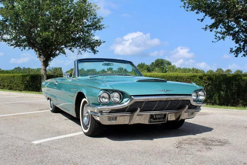 1965 Ford Thunderbird