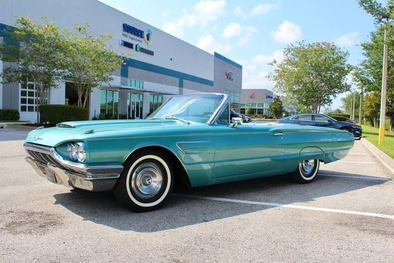 1965 Ford Thunderbird