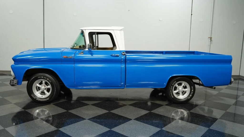 1962 Chevrolet C-10 Fleetside Restomod