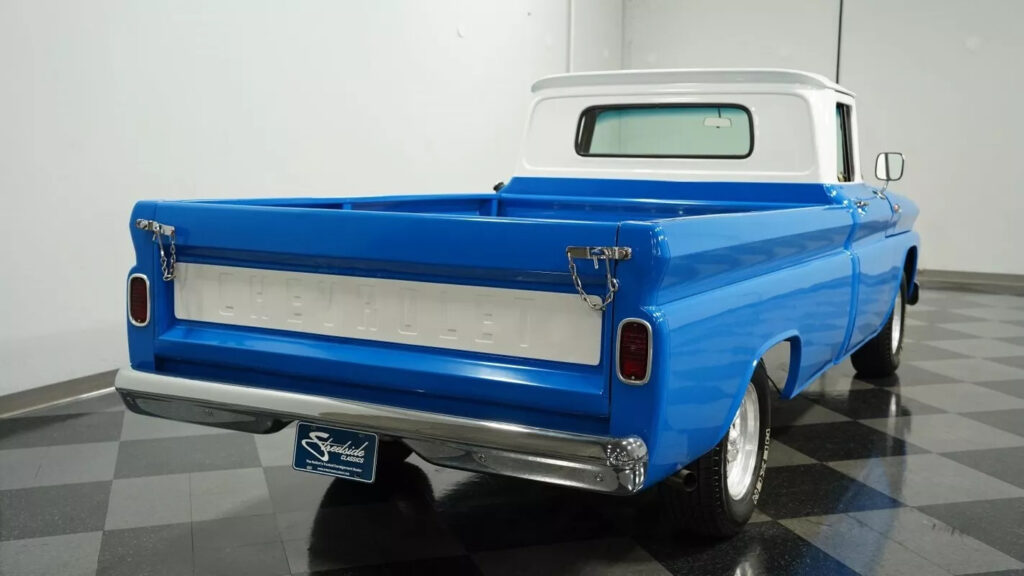 1962 Chevrolet C-10 Fleetside Restomod