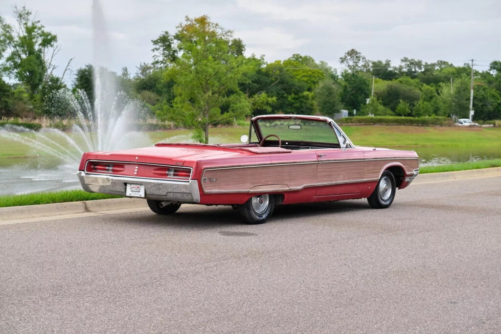 1968 Chrysler Newport Convertible