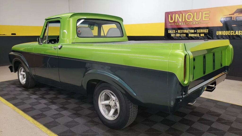 1961 Ford F100 Street Rod