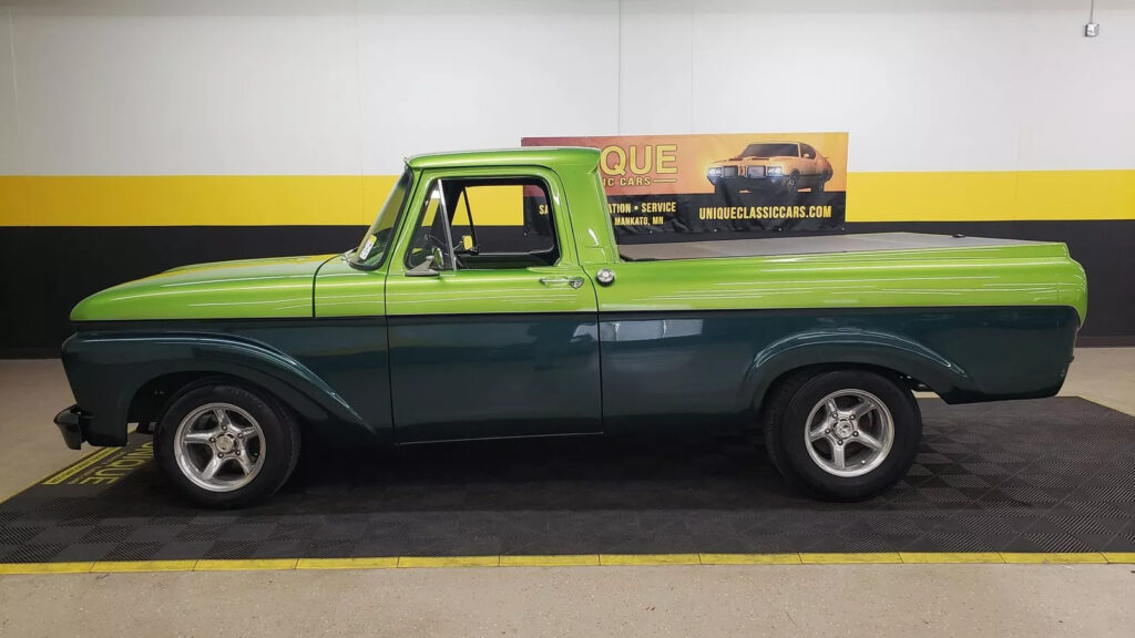 1961 Ford F100 Street Rod