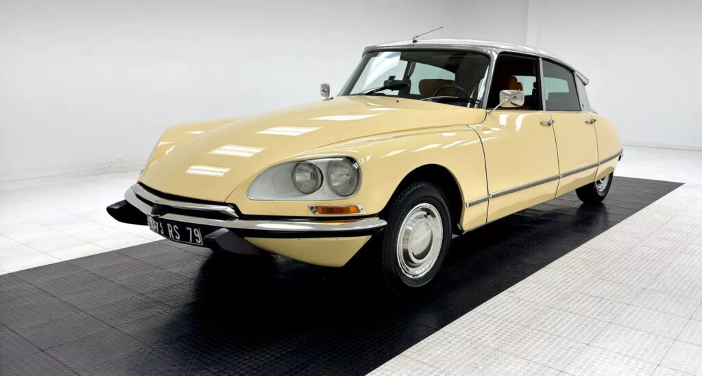 1968 Citroen DS 19 Sedan