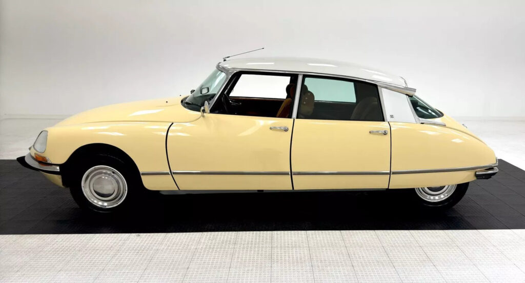 1968 Citroen DS 19 Sedan