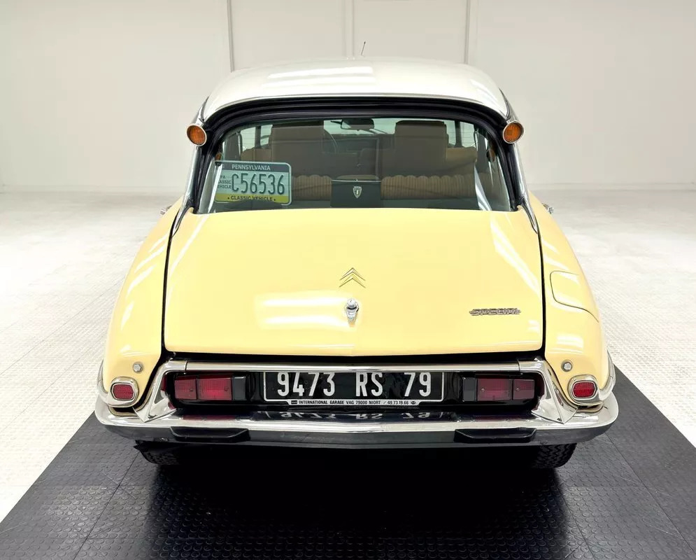 1968 Citroen DS 19 Sedan