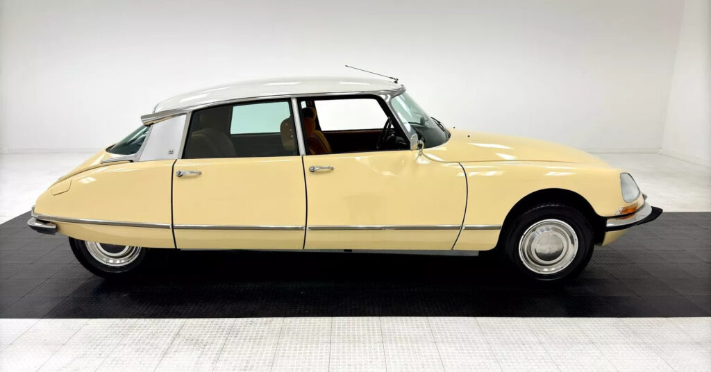 1968 Citroen DS 19 Sedan