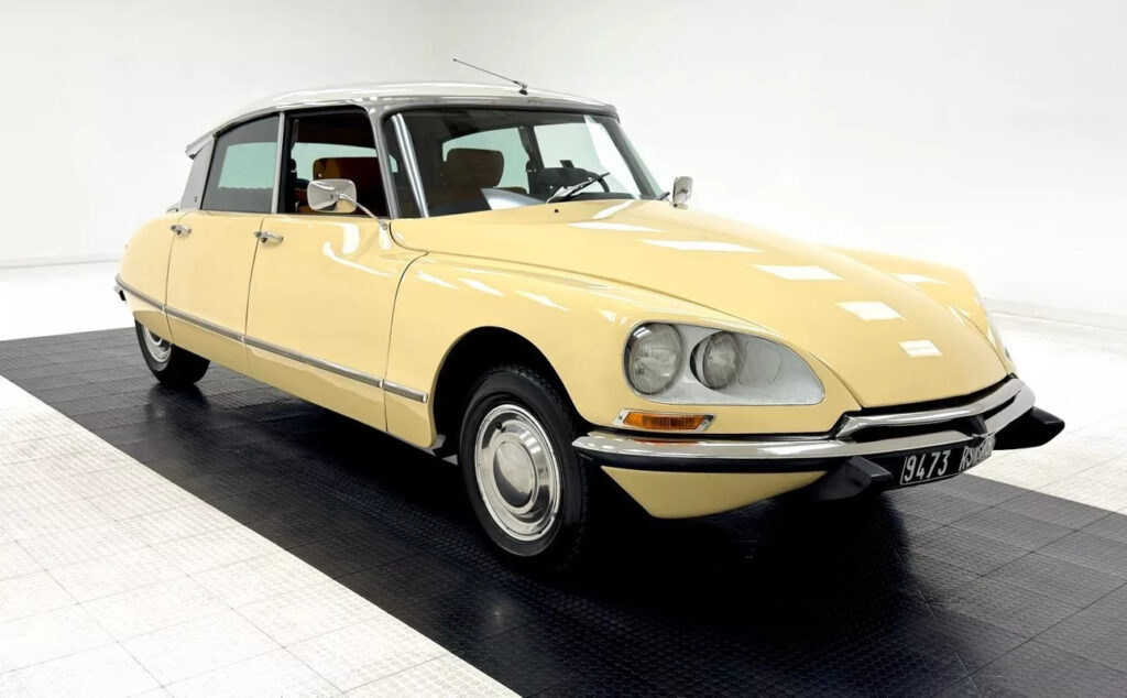 1968 Citroen DS 19 Sedan