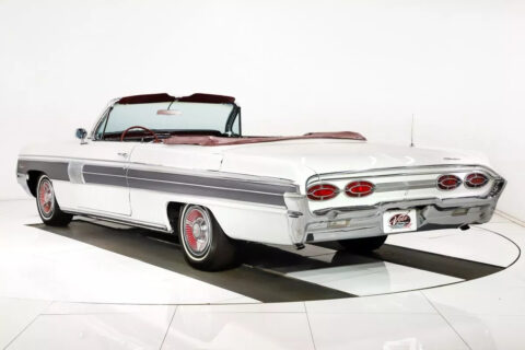 1962 Oldsmobile Starfire for sale