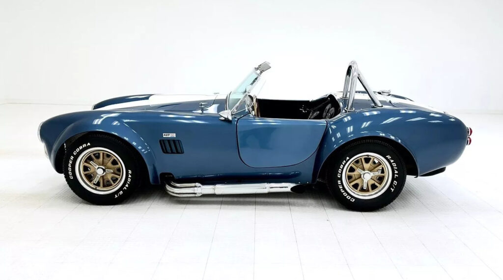 1965 AC Cobra Roadster