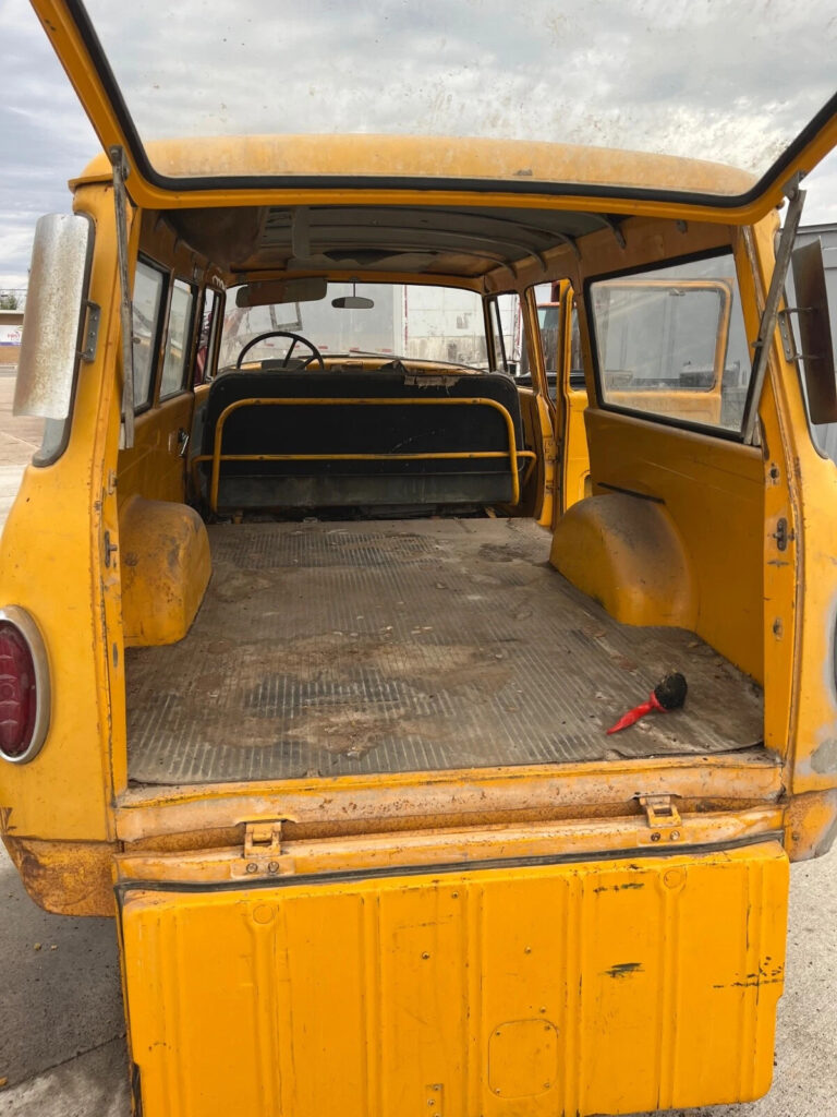 1960 International Harvester Travelall 120