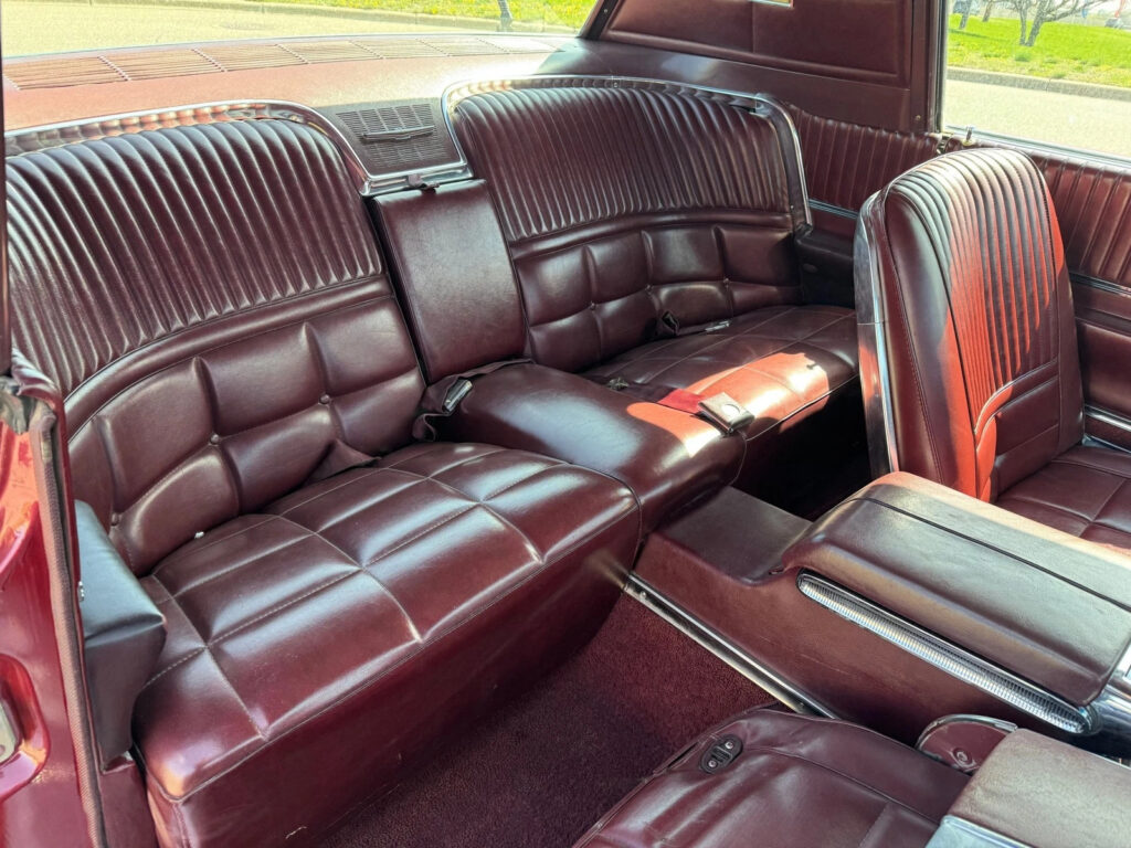 1966 Ford Thunderbird