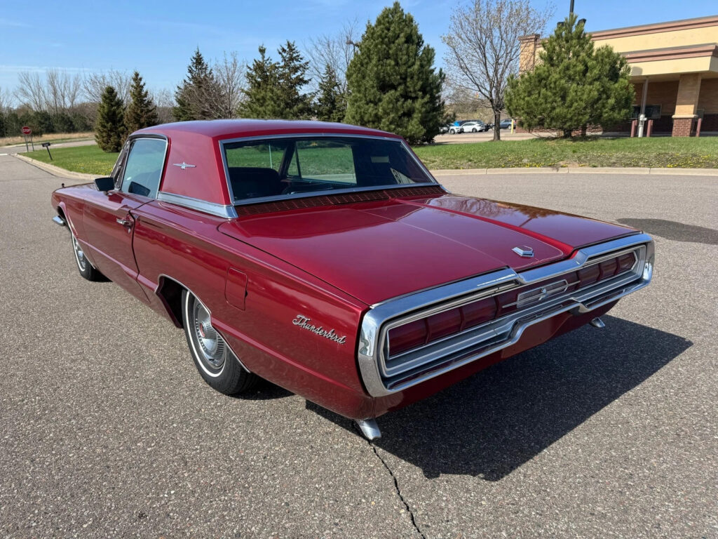 1966 Ford Thunderbird