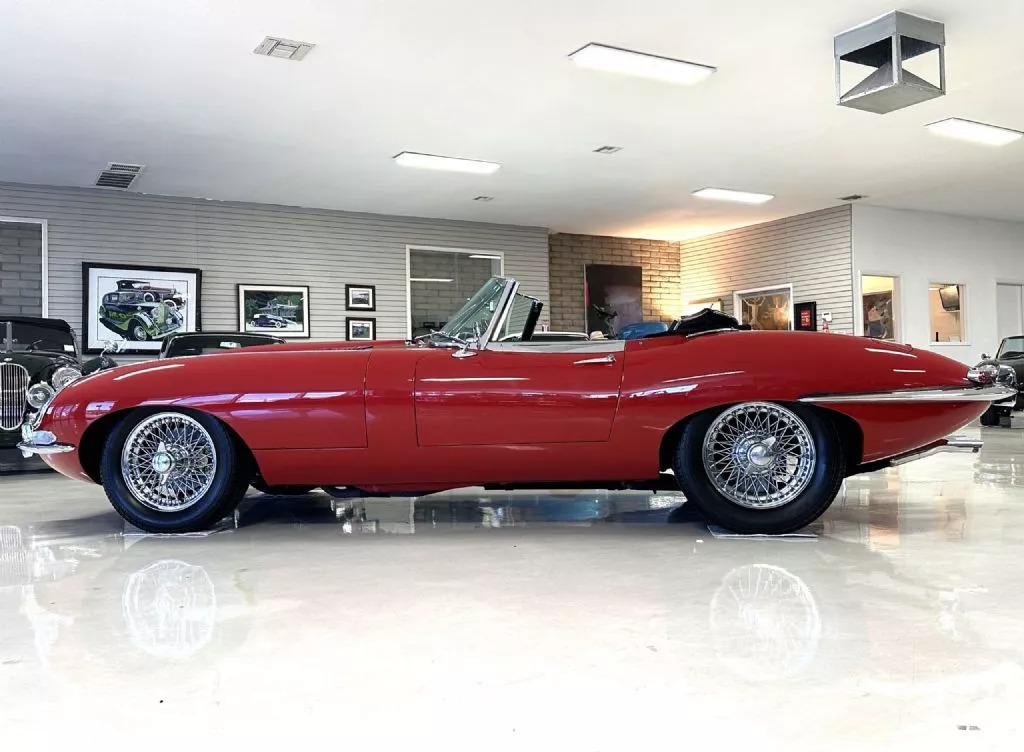 1962 Jaguar XKE Roadster / E-Type