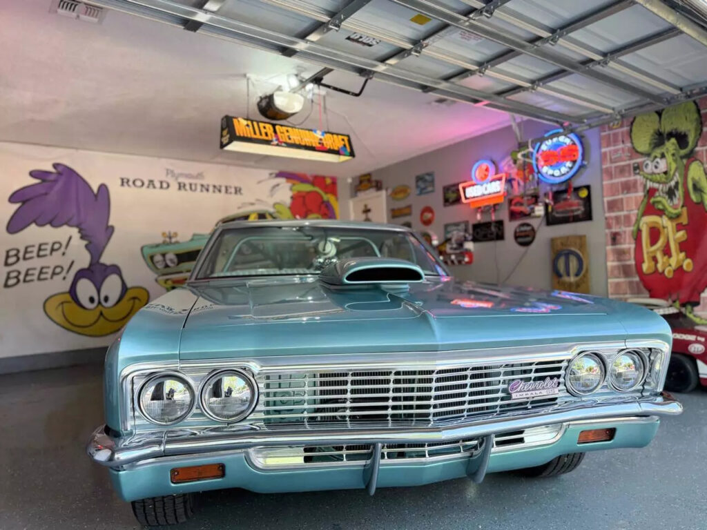 1966 Chevrolet Impala SS