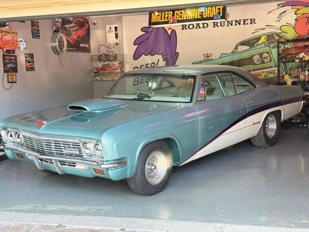 1966 Chevrolet Impala SS