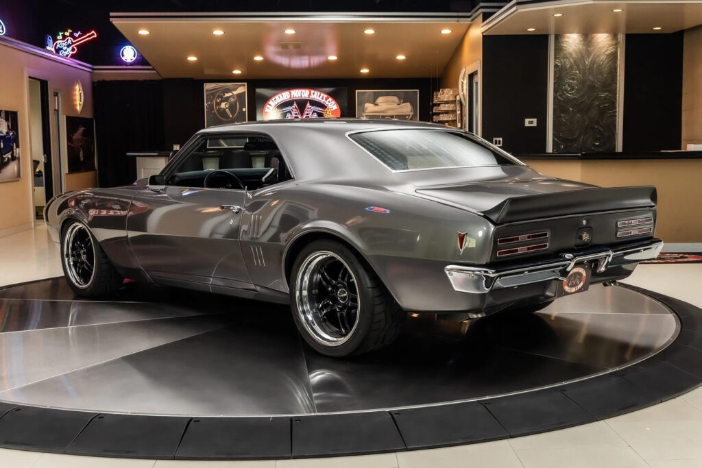 1968 Pontiac Firebird Restomod