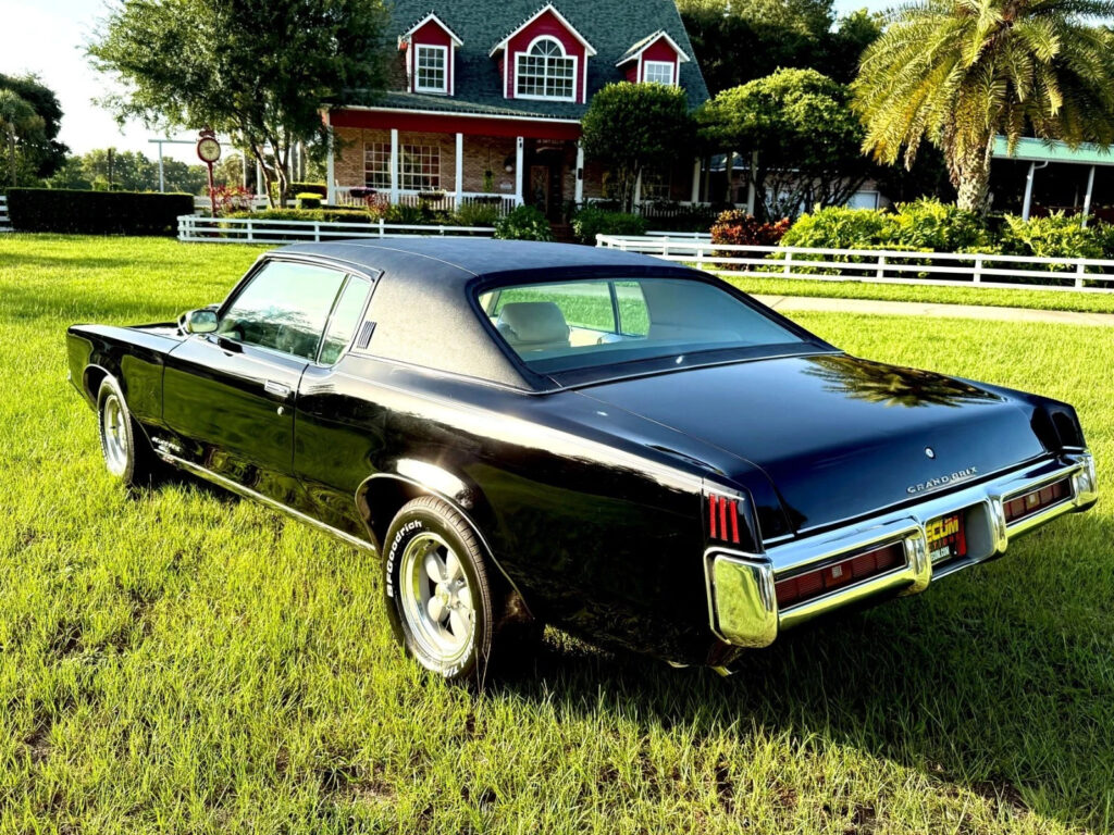 1969 Pontiac Grand Prix