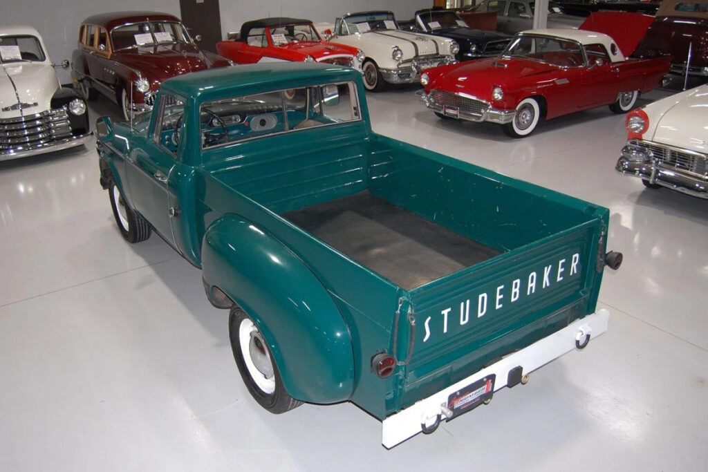 1960 Studebaker 5e7-112 1/2 Ton Pickup