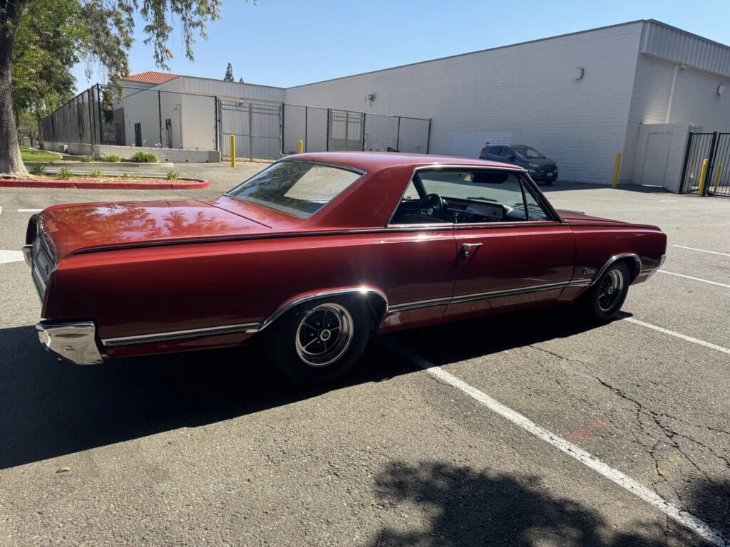 1965 Oldsmobile Cutlass