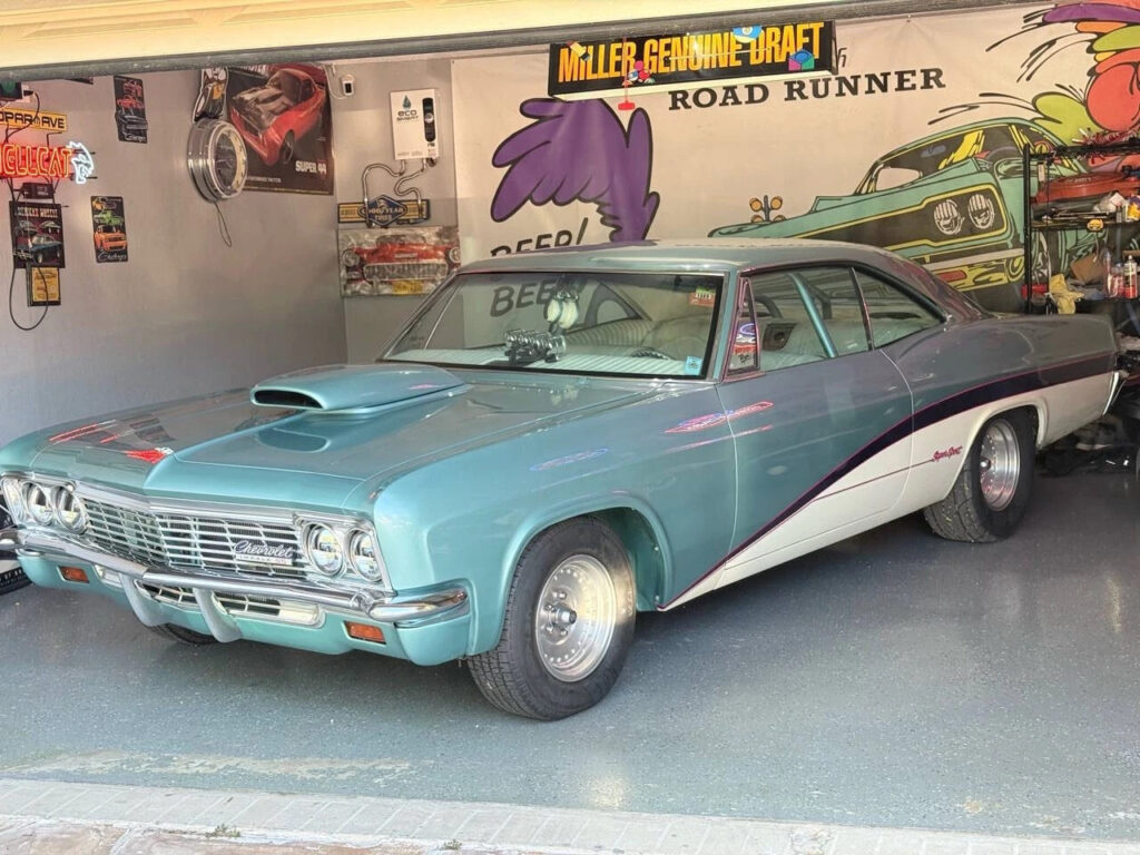 1966 Chevrolet Impala SS