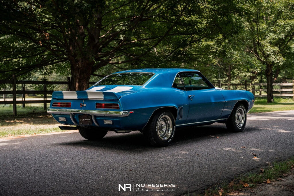 1969 Chevrolet Camaro Z/28 Tribute Muncie M21 4 Speed Restomod