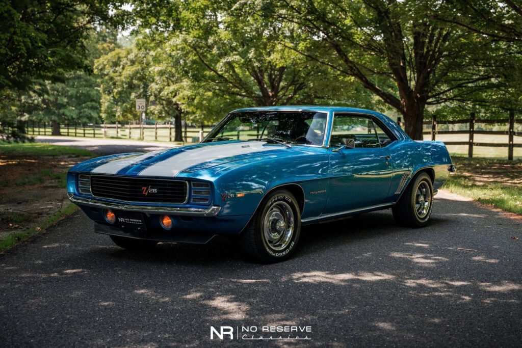 1969 Chevrolet Camaro Z/28 Tribute Muncie M21 4 Speed Restomod