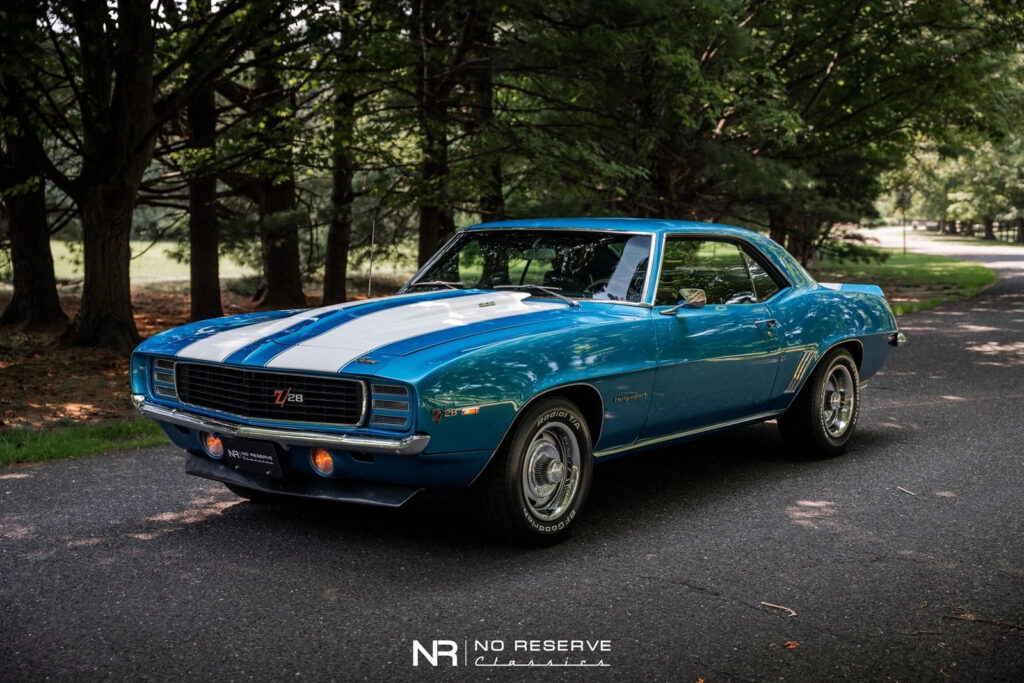 1969 Chevrolet Camaro Z/28 Tribute Muncie M21 4 Speed Restomod
