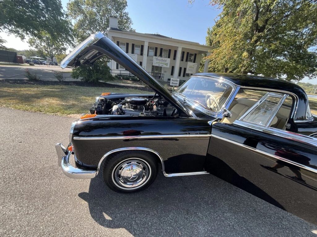 1960 Mercedes-Benz 220 S 220S
