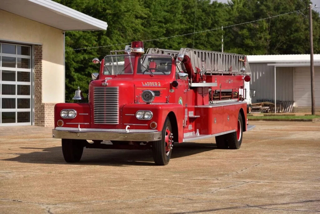 1960 Pirsch Aerial Ladder Fire Truck