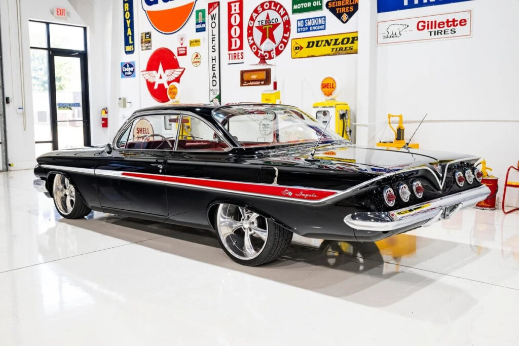 1961 Chevrolet Impala Bubble Top