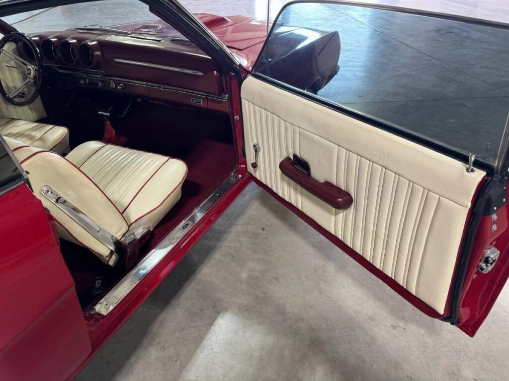 1968 Ford Torino GT Freshly Built 302 V8, Transgo Shift Kit, Candy Apple Red