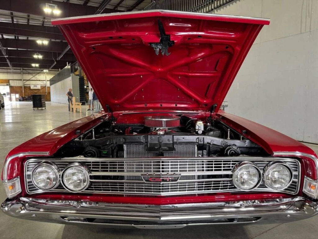 1968 Ford Torino GT Freshly Built 302 V8, Transgo Shift Kit, Candy Apple Red